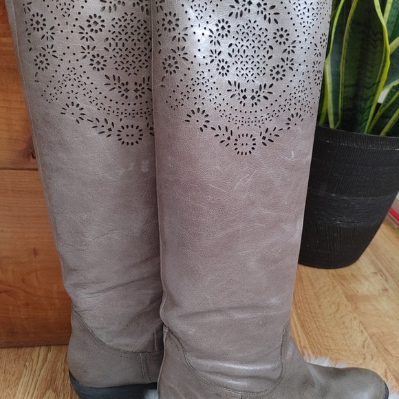 Franco Sarto cutout boots - Picture 2 of 7